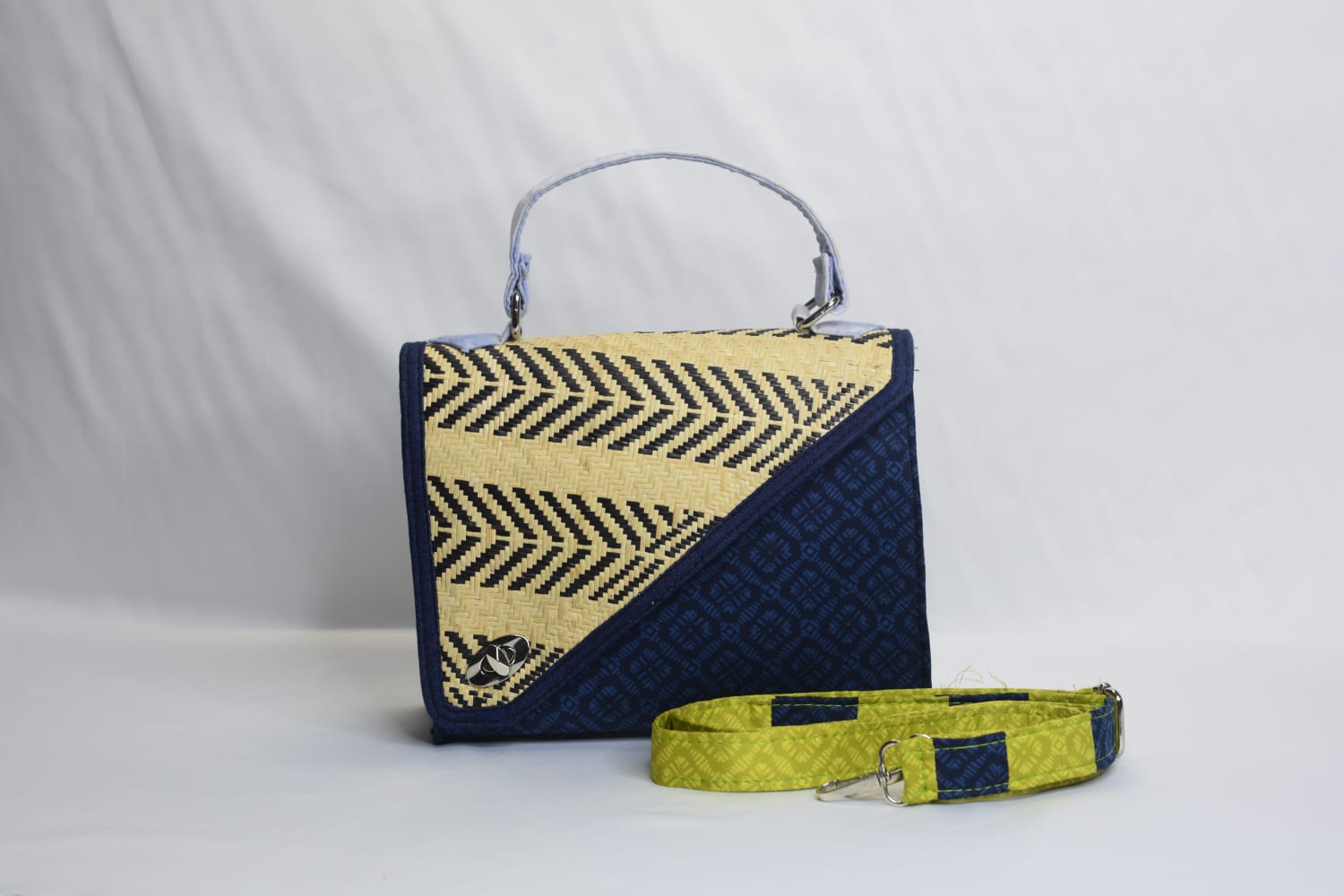 Tas Rotan